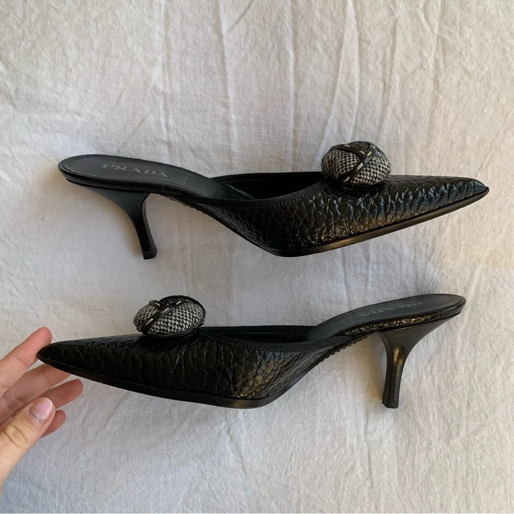 Vintage Prada Tweed Rosette Flower Pebbled Leather Pointy Toe Mules Kitten Heels - Picture 5 of 11